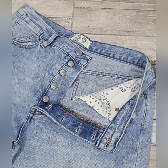 Free People "We the Free" Distressed High-Rise Denim Shorts - Picture 6 of 16